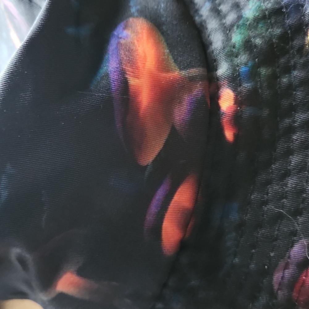 Hat - Picture 2 of 4